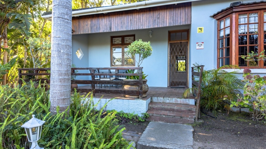 7 Bedroom Property for Sale in Paradise Western Cape